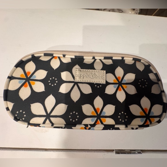 Apple‎ & Bee Floral cosmetics Case - Picture 1 of 9